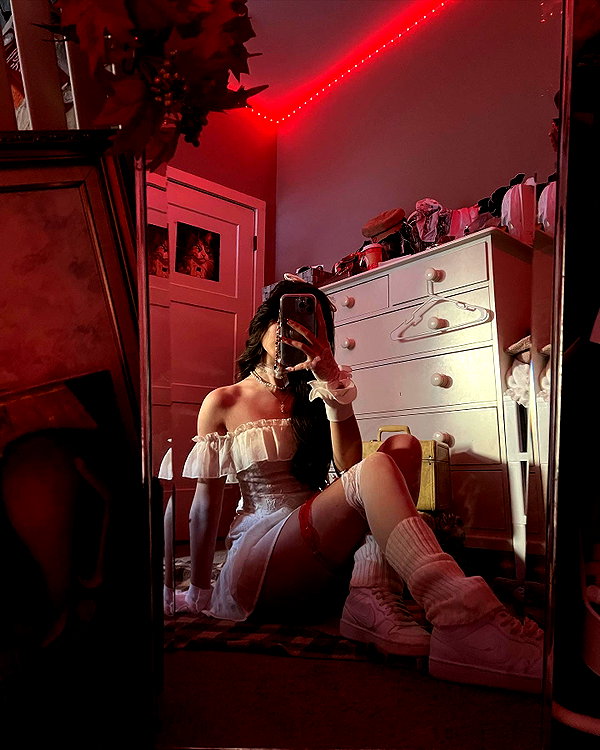 beebeeasmr18 instagram image archive image