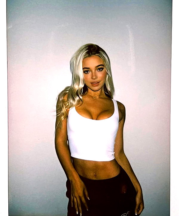 livvydunne instagram image archive image