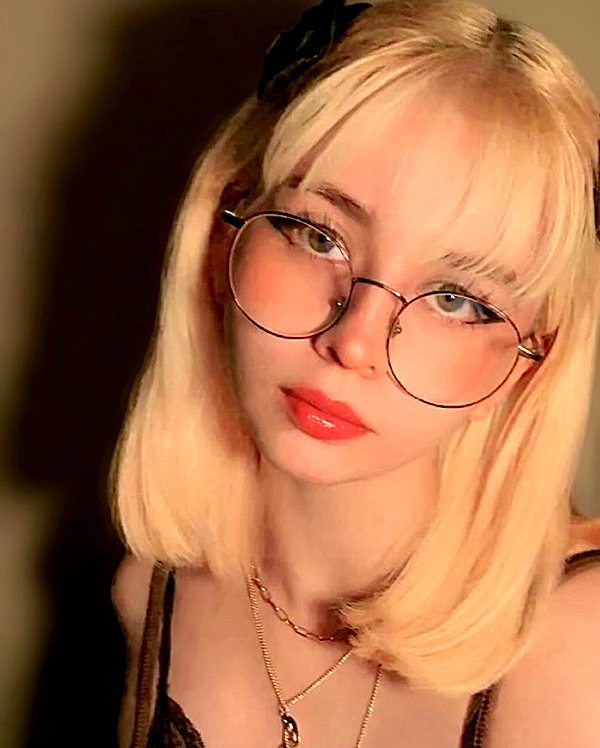 luly1980s instagram image archive image