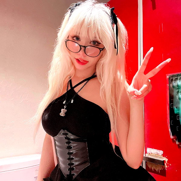 idlesann instagram image archive image