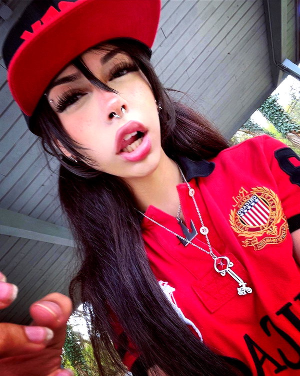 twodollie instagram image archive image