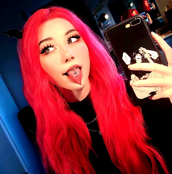 danielle.mercedie instagram image archive image