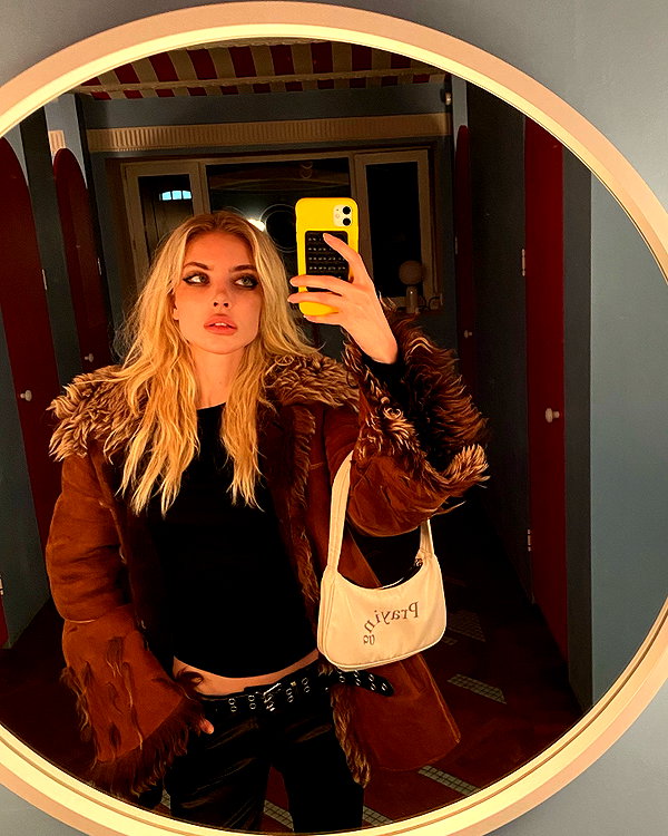 anya4everr instagram image archive image