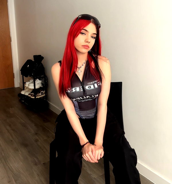 _roniira instagram image archive image