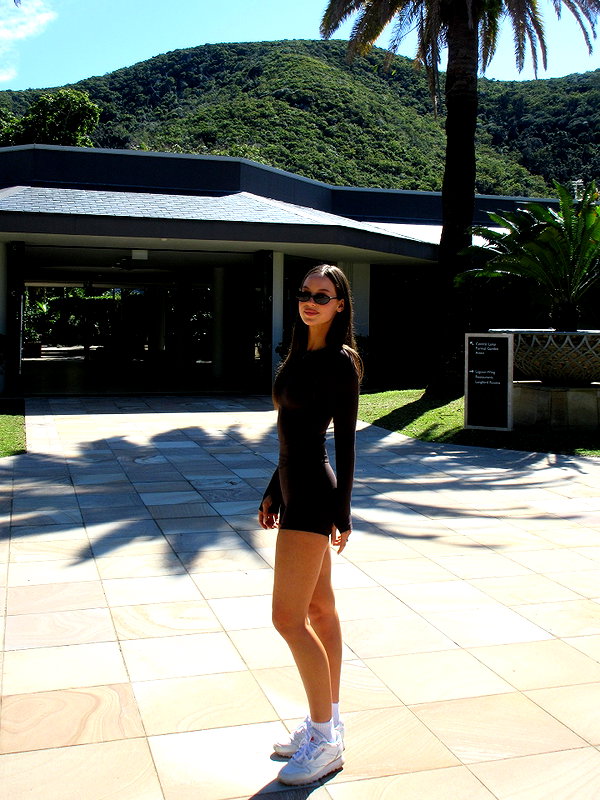 olivia.mathers instagram image archive image