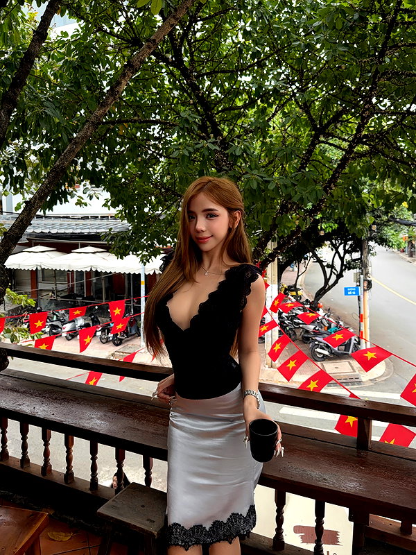 lyhythuedoxinh instagram image archive image