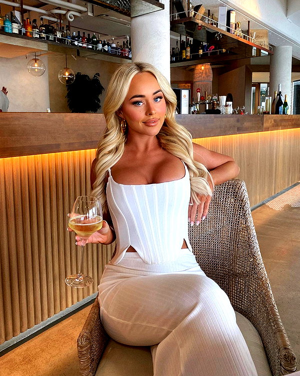 allieauton instagram image archive image