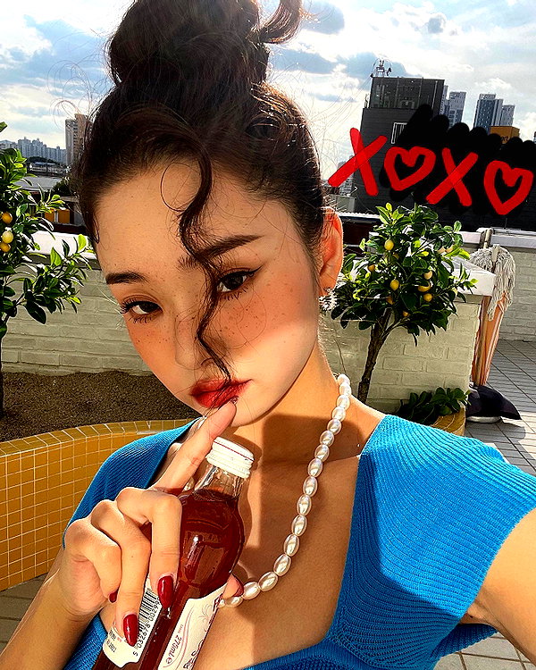 dear.zia instagram image archive image