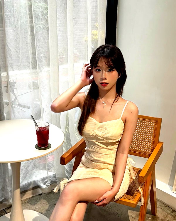e.shao_417 instagram image archive image