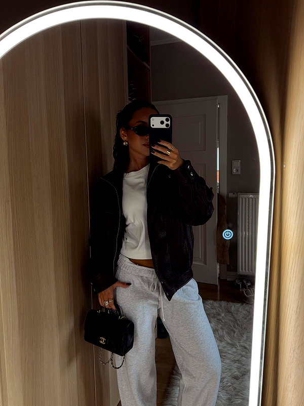 zoeliss instagram image archive image