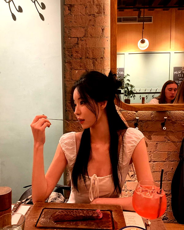 daxbin instagram image archive image