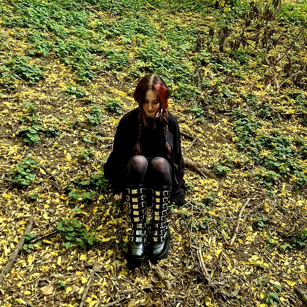 aekamee instagram image archive image