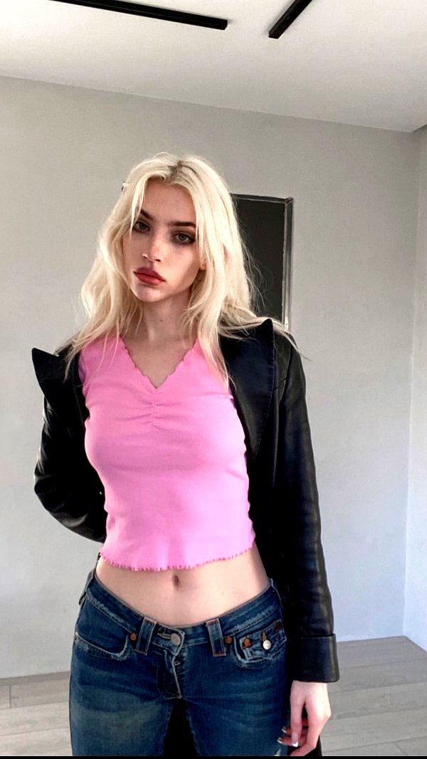 alien.hanna instagram image archive image