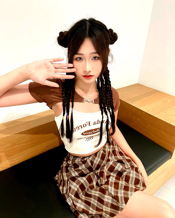 lai_931201 instagram image archive image