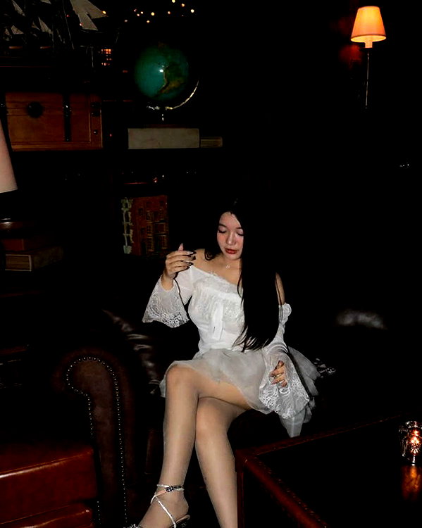 lyhythuedoxinh instagram image archive image
