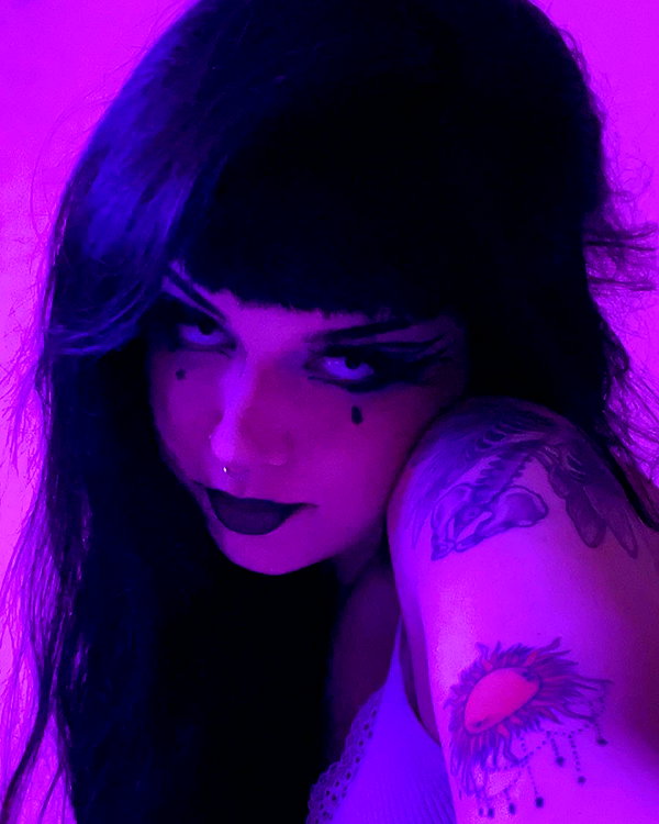 yeahimcaroline instagram image archive image