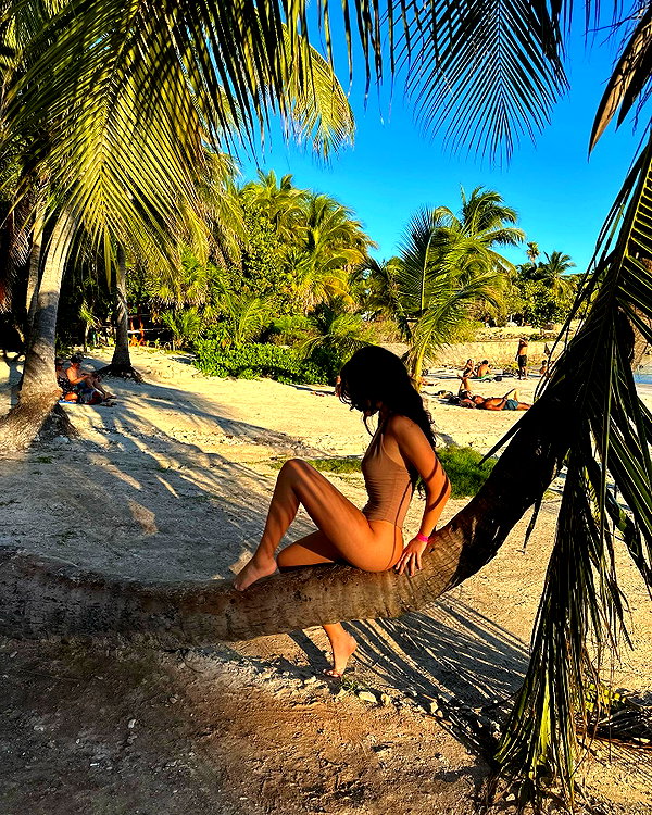vanessa.rhd instagram image archive image