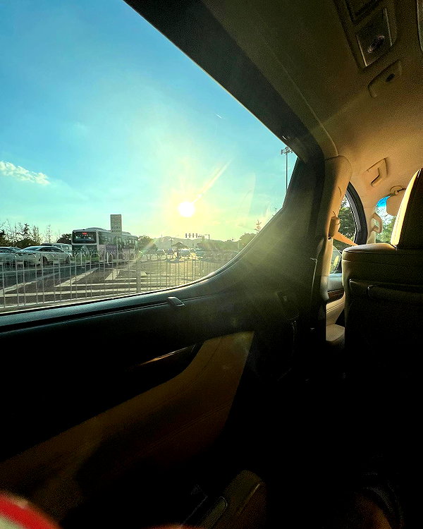 ll.lu1s instagram image archive image