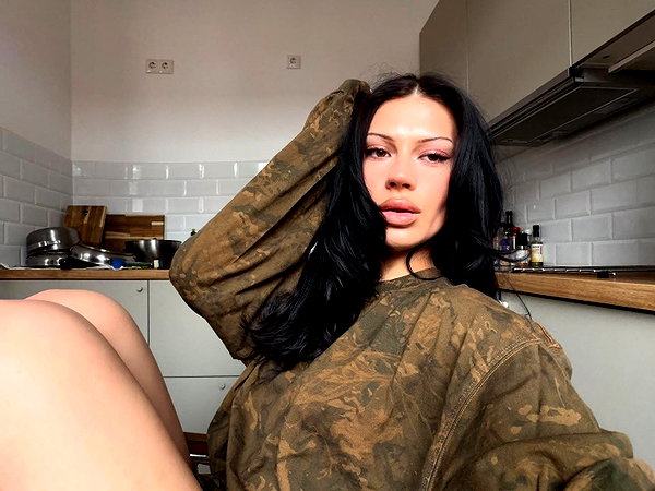 karolinaawasik instagram image archive image