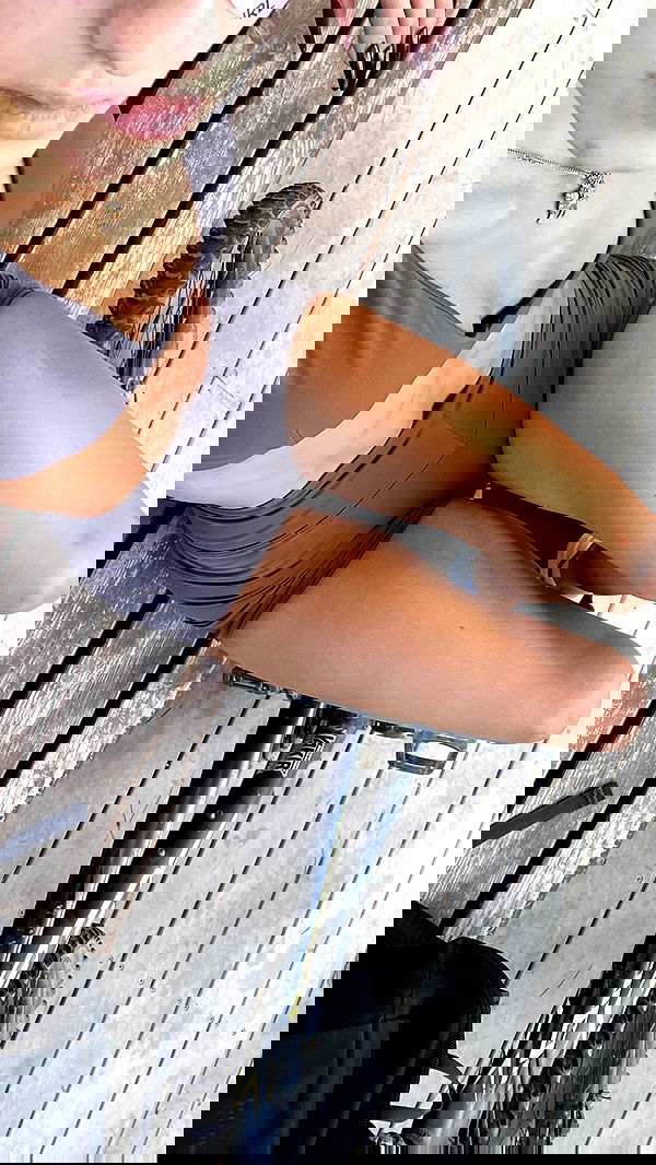 efrat_elmalich image ~ Altpins