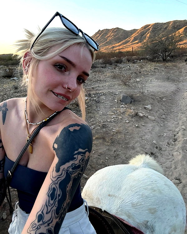 peachtoot.plz instagram image archive image