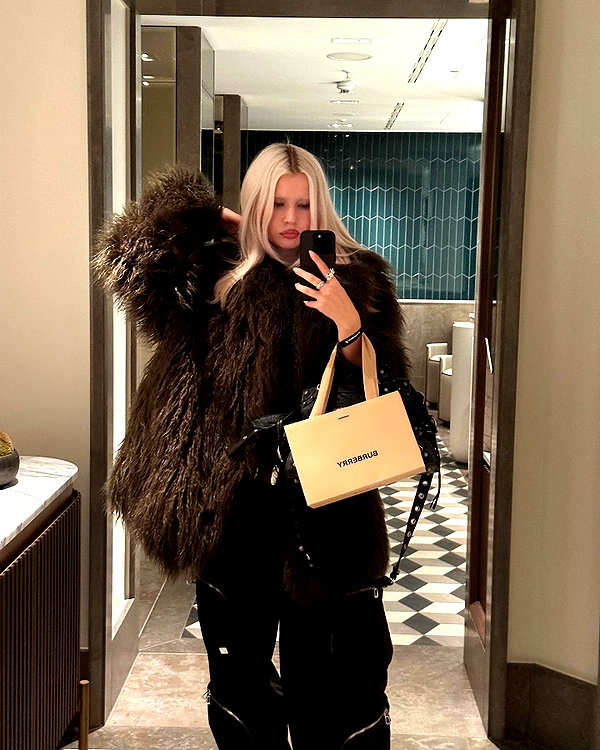 girlcalledluca instagram image archive image