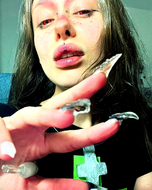 leanxhrt instagram image archive image