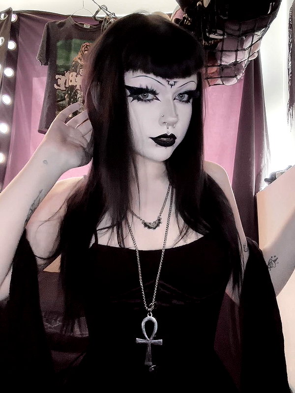 kittenfangsxx instagram image archive image