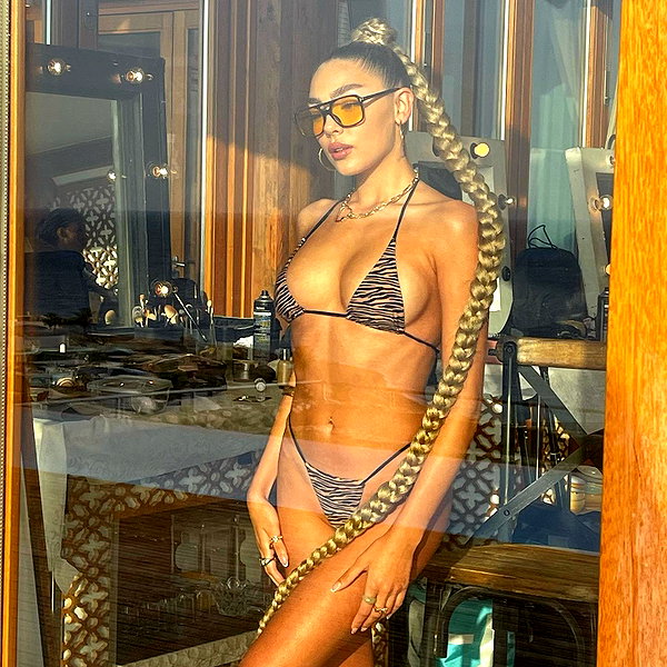 maya.keyy instagram image archive image