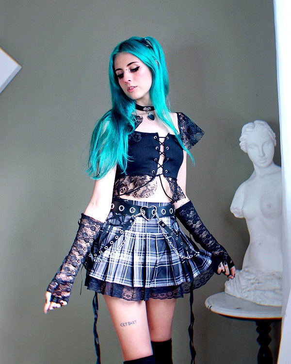 jadelaverne instagram image archive image
