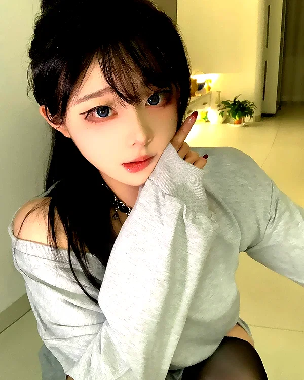 yingyinng_ instagram image archive image