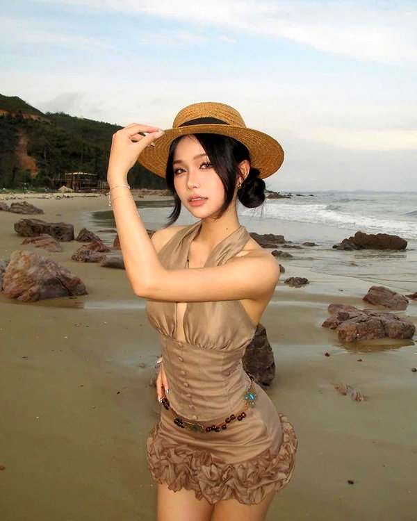 lyhythuedoxinh instagram image archive image