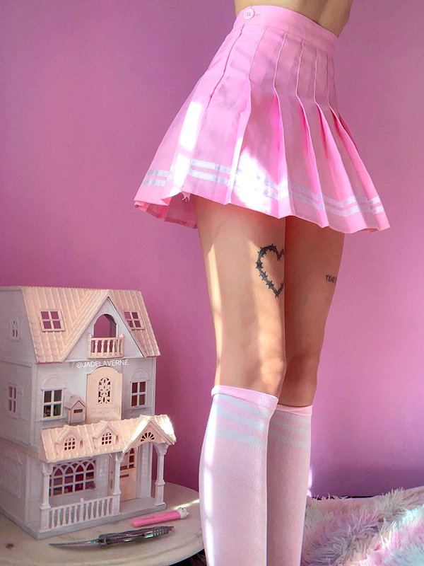 jadelaverne instagram image archive image