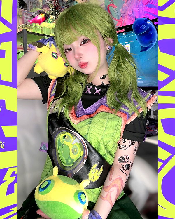 purinn_cos instagram image archive image