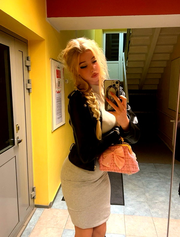 ellerumii instagram image archive image