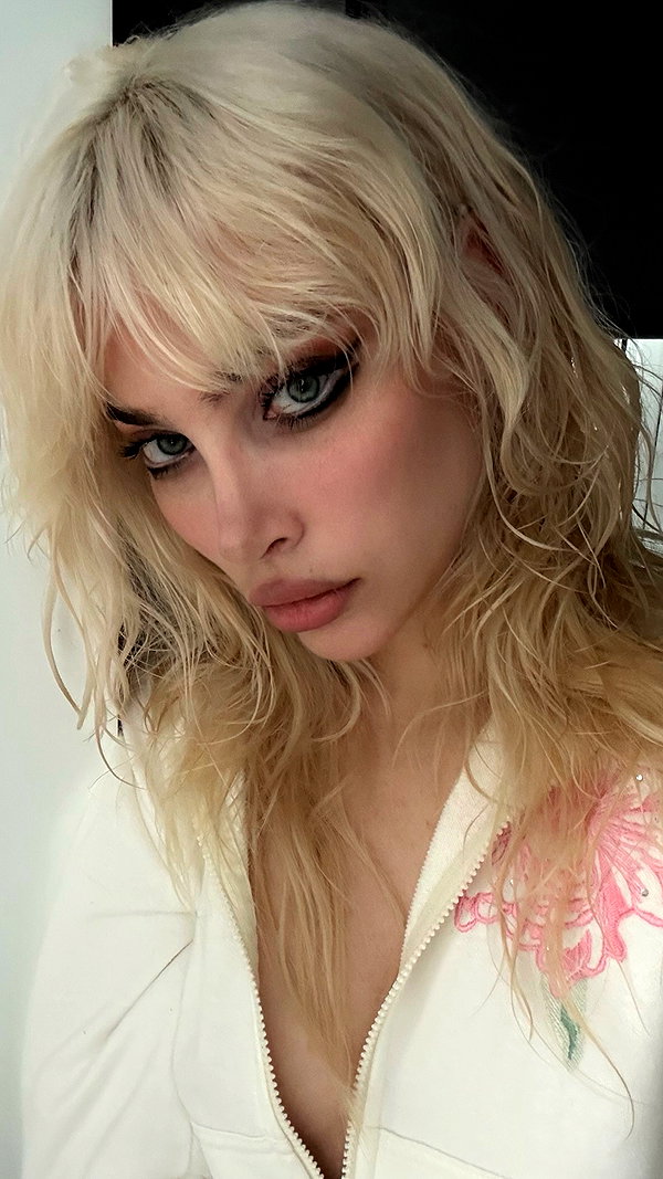 alien.hanna instagram image archive image