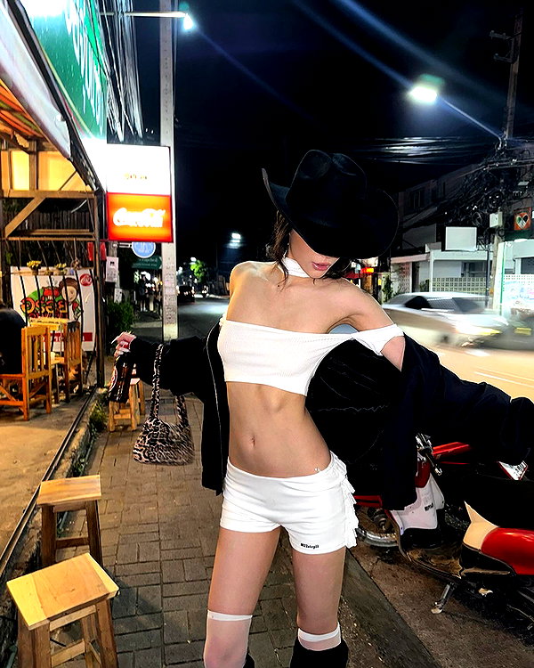 fair_mua instagram image archive image