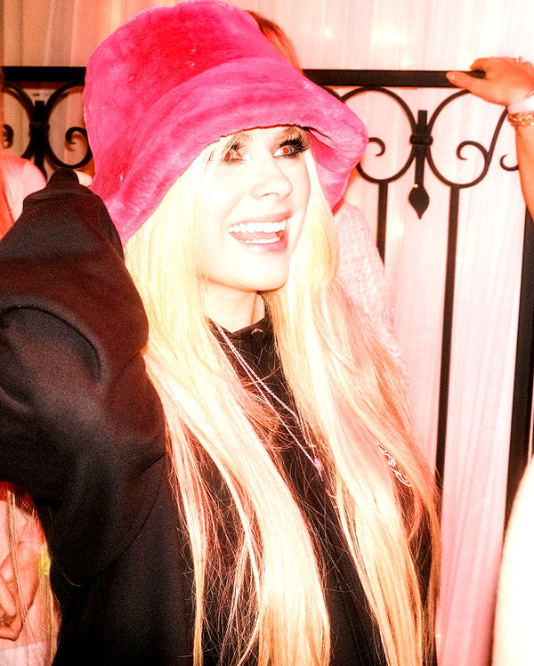 avrillavigne instagram image archive image