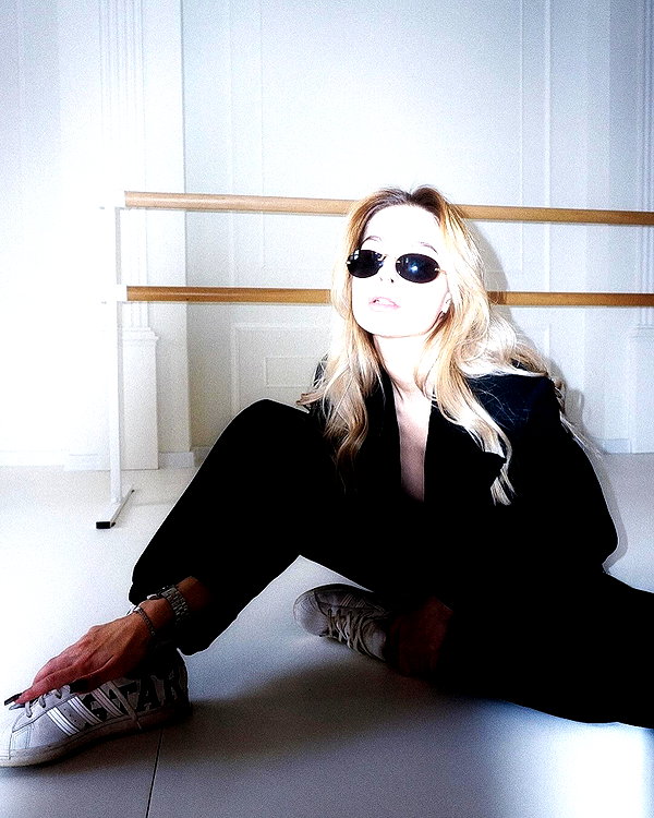 kkwwwv instagram image archive image