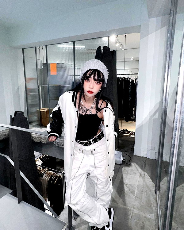 nixqq.425_ instagram image archive image