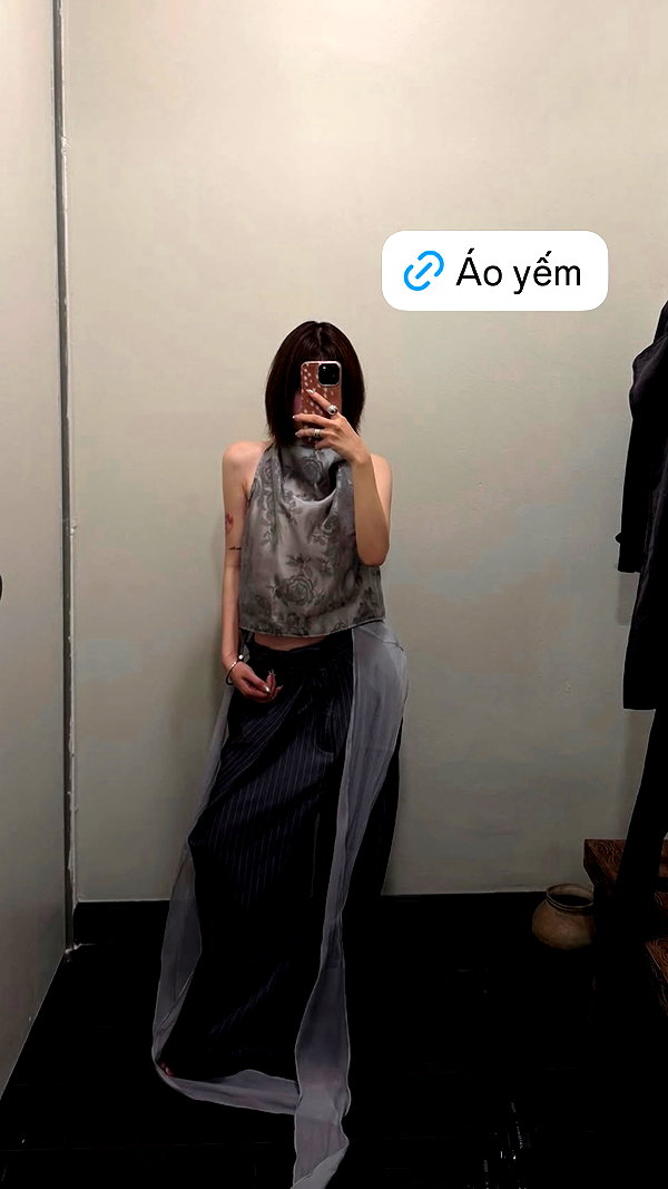 Archived image from @sodamnblue on Instagram