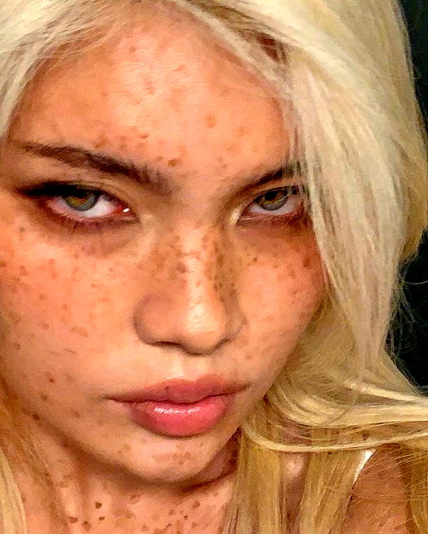 baddiesessence instagram image archive image