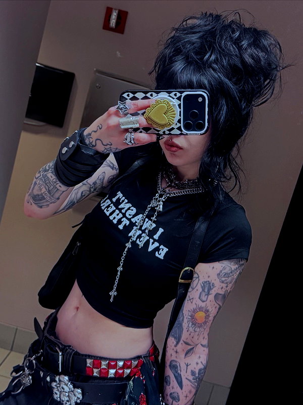 yeahimcaroline instagram image archive image