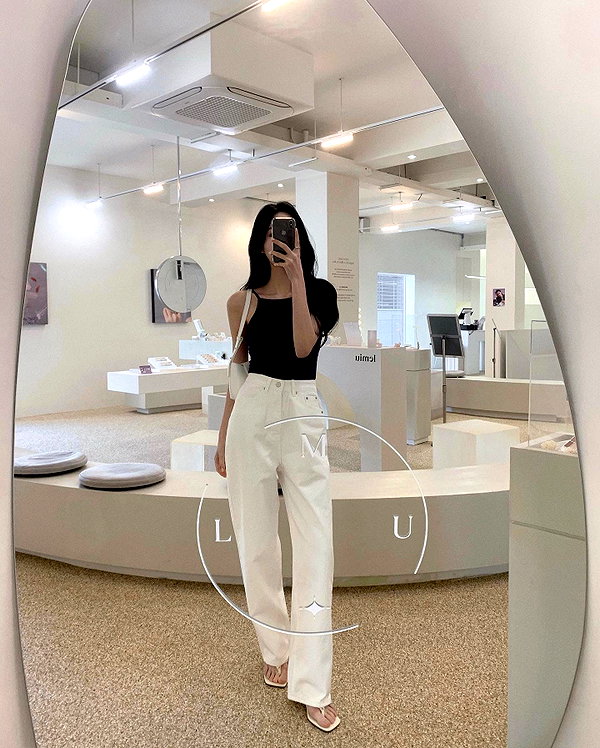 daxbin instagram image archive image