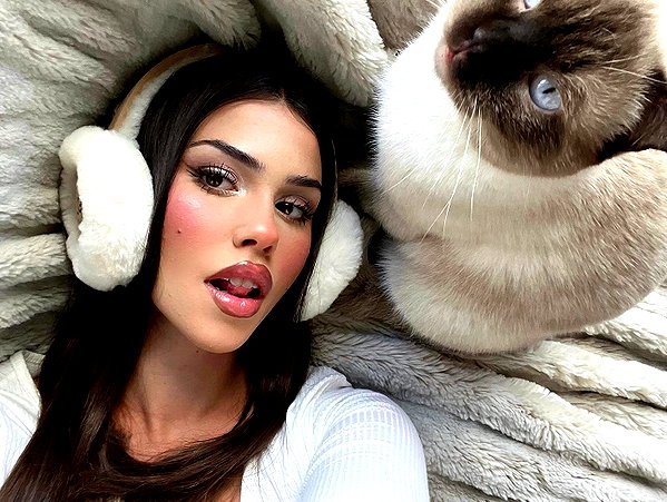 leahhalton instagram image archive image