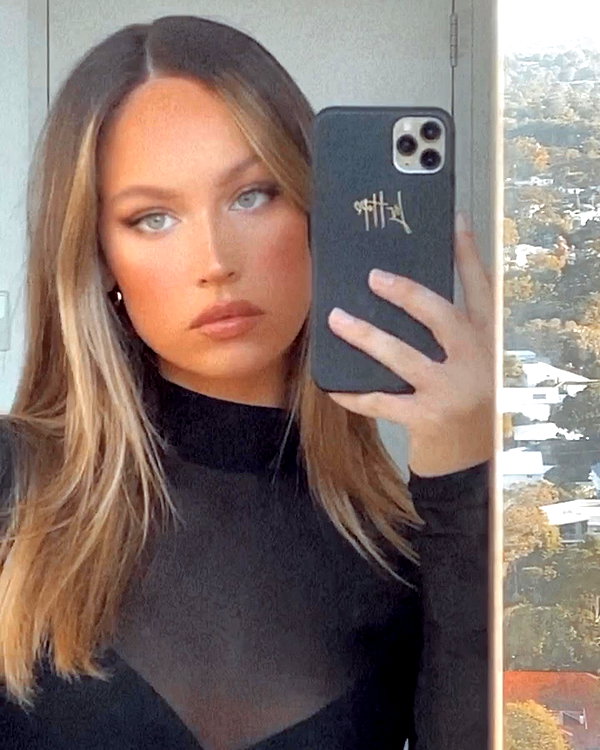 olivia.mathers instagram image archive image