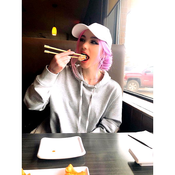 danielle.mercedie instagram image archive image