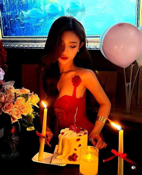 lyhythuedoxinh instagram image archive image