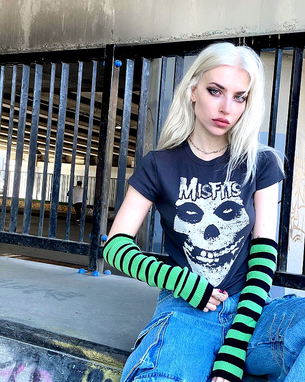 anya4everr instagram image archive image