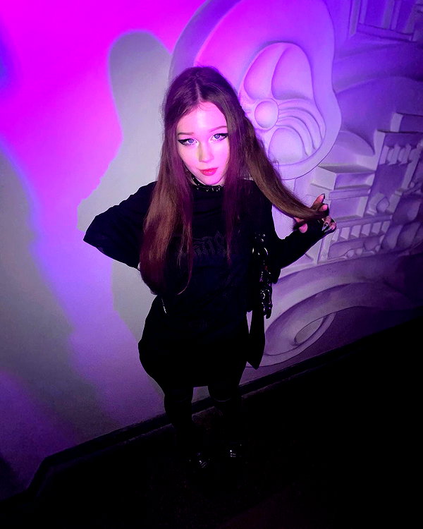 tiny.eviluv instagram image archive image